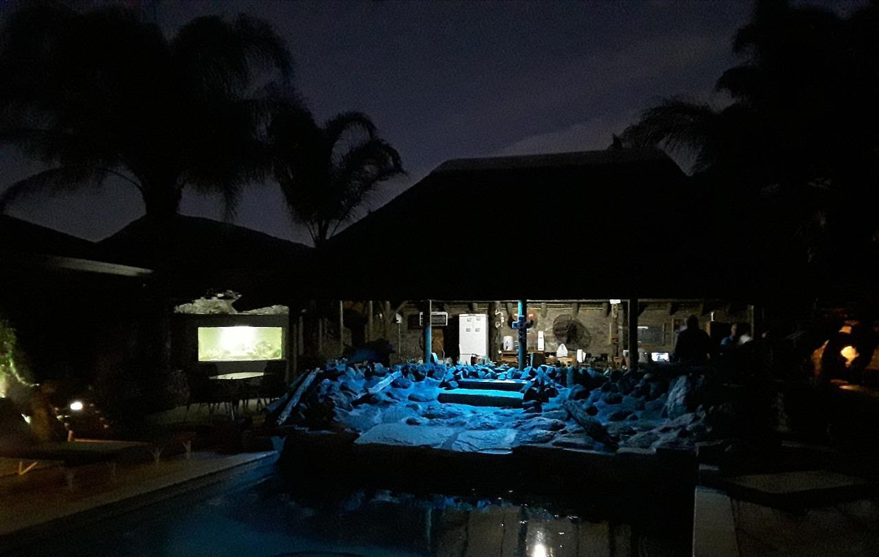 Aan Die Oewer Guesthouse กราฟฟ์-เรเน็ต ภายนอก รูปภาพ